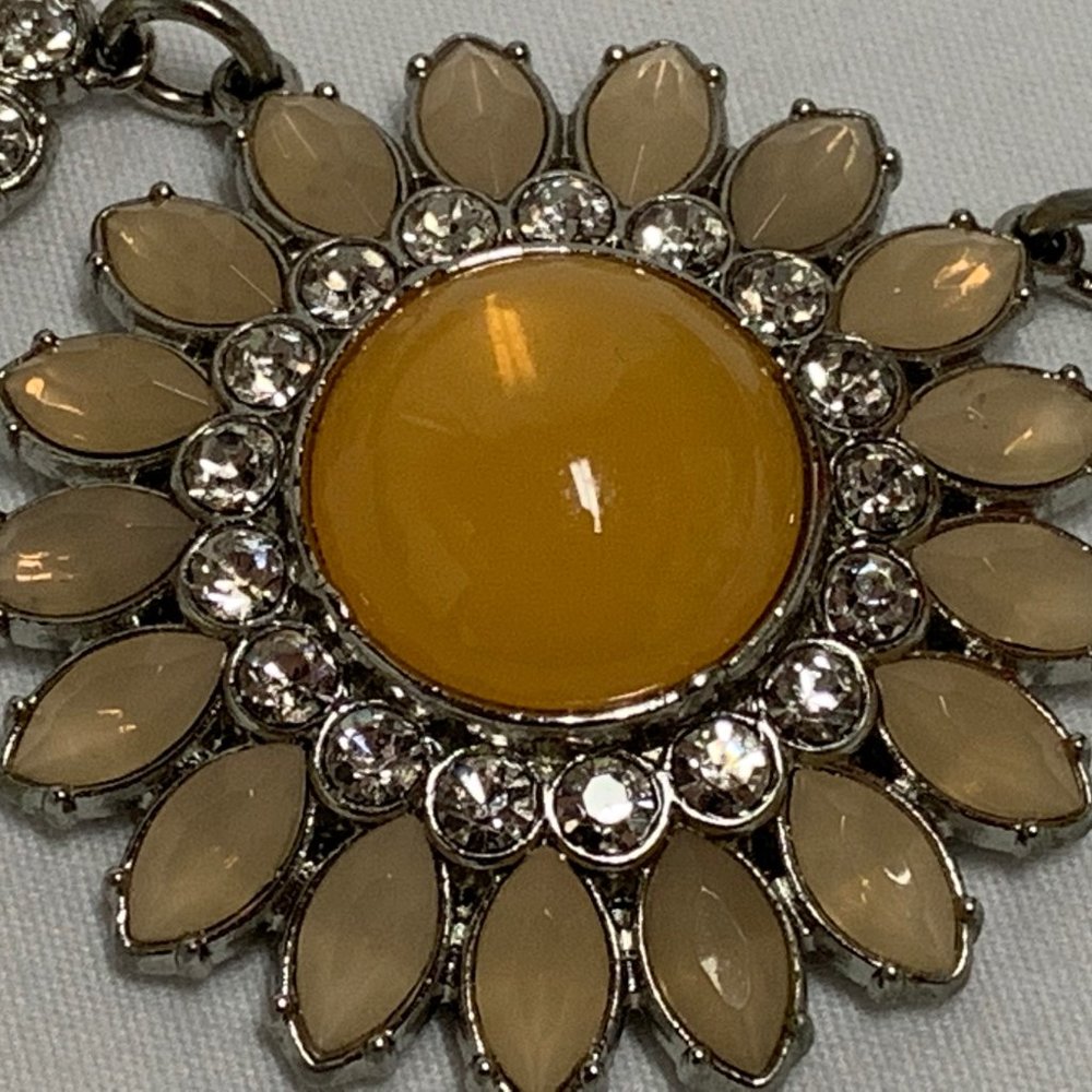 LIA SOPHIA NECKLACE CHRISTINA'S JOY FLOWER CLUSTER STATEMENT NECKLACE - Picture 5 of 7